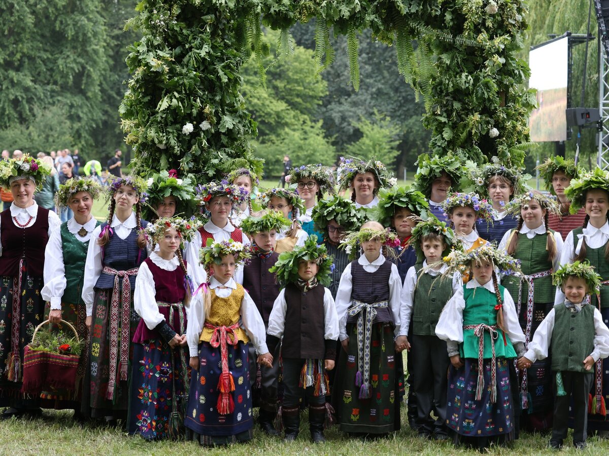 Marijampoliečiai Jonines šventė prie Šešupės krantų