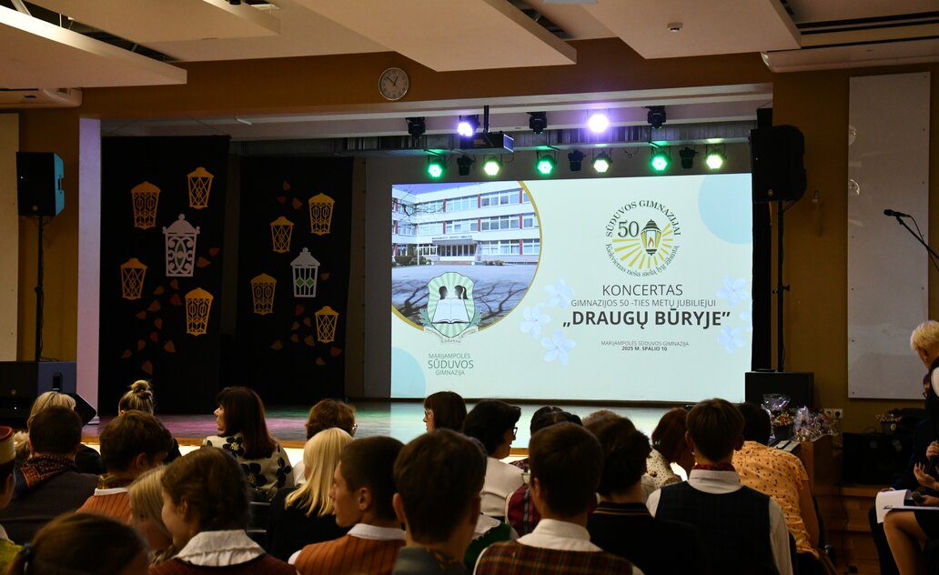 „Draugų būryje“: Sūduvos gimnazijos jubiliejus tapo švente visai Marijampolei