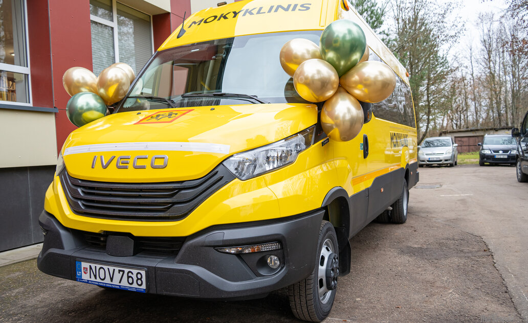 Į pamokas – dar patogiau: Igliauką pasiekė naujas mokyklinis autobusas