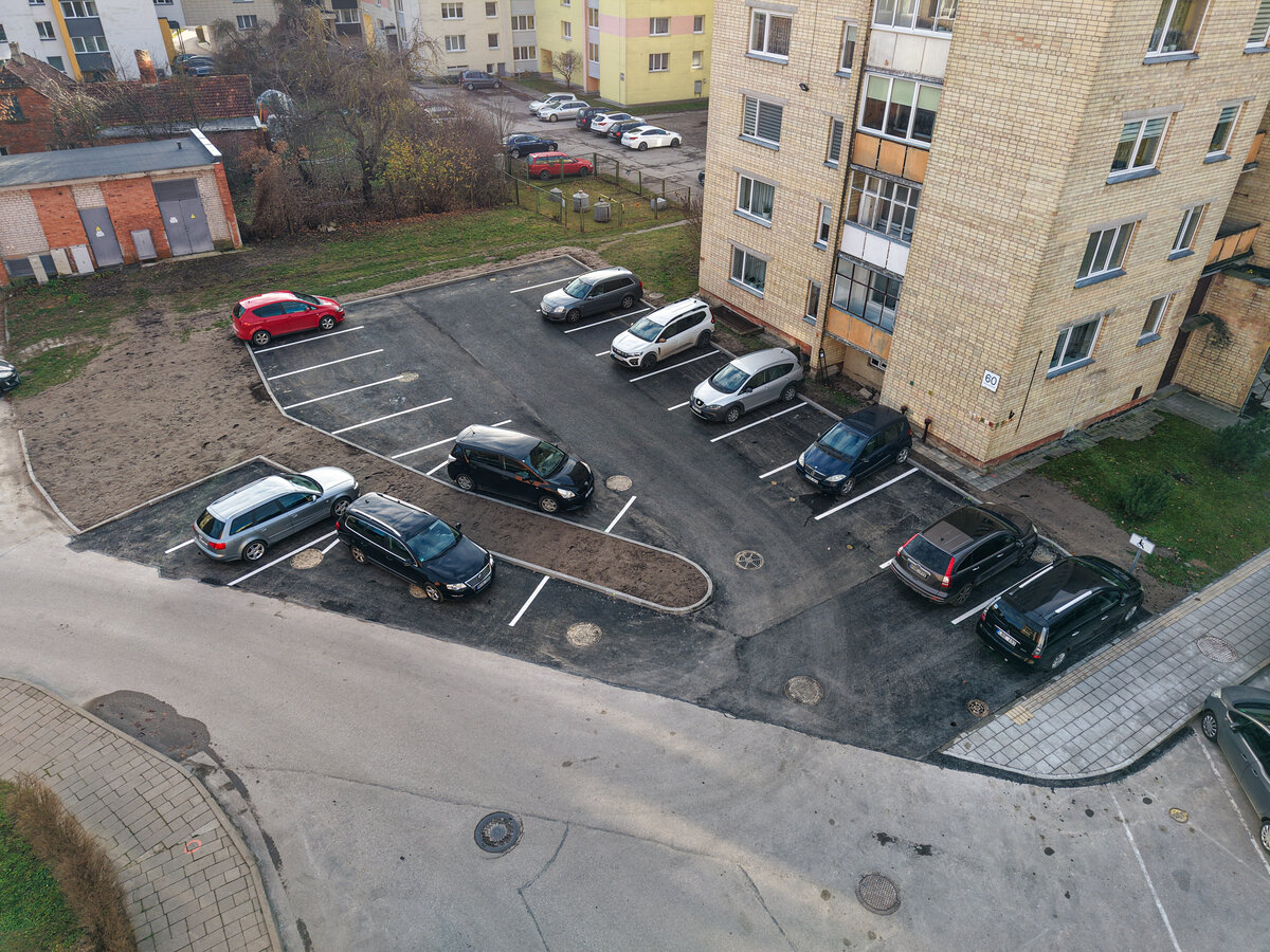 Marijampolėje – dvi naujos, patogios ir saugios automobilių stovėjimo aikštelės