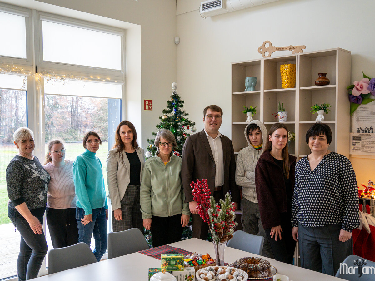 Kalėdų laukimo džiaugsmas grupinio gyvenimo namuose