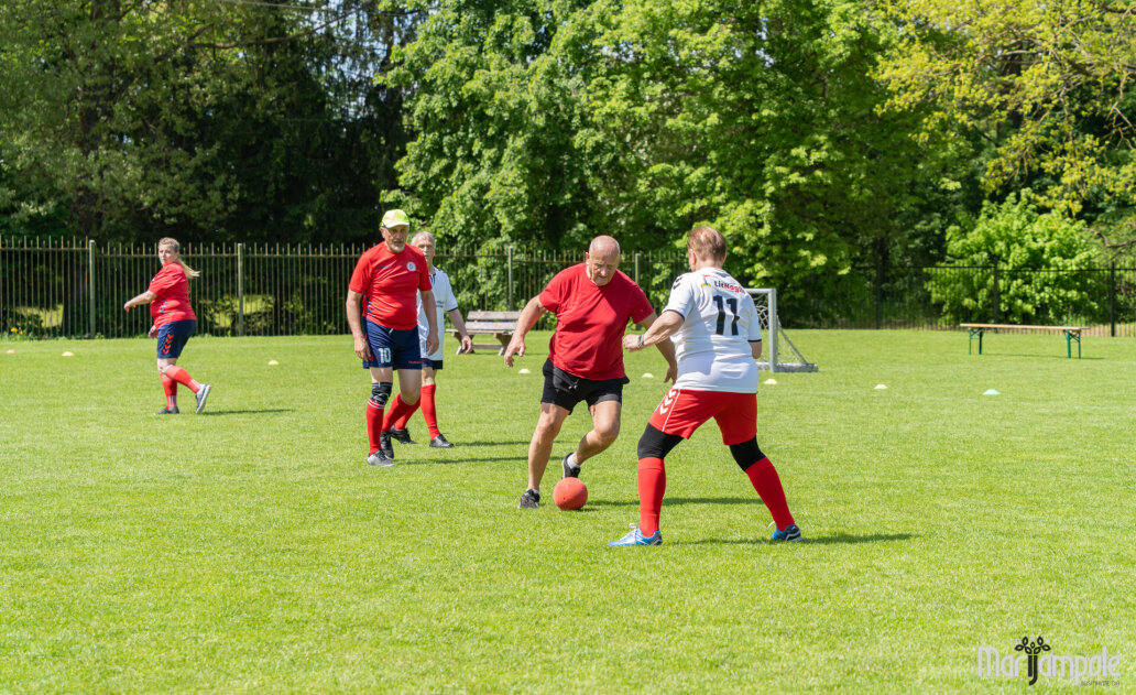 Marijampolėje – futbolo vaikščiojant turnyras
