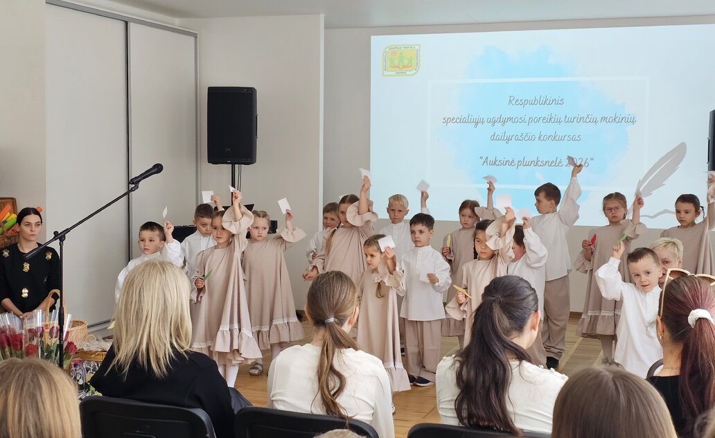 „Auksinė plunksnelė“ subūrė jaunuosius dailyraščio talentus