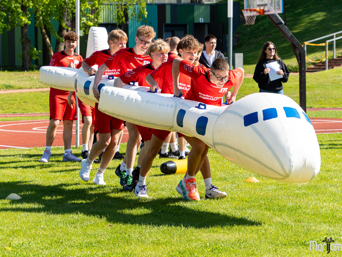 Marijampolėje „Iššūkių diena 2026“ – mokiniai jėgas išbandė sportiškose ir komandiškumą...