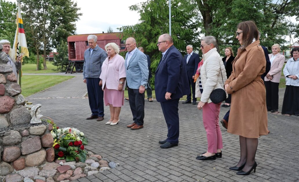 Atmintis, kuri vienija: Marijampolėje pagerbti tremties ir netekčių istorijos liudytojai