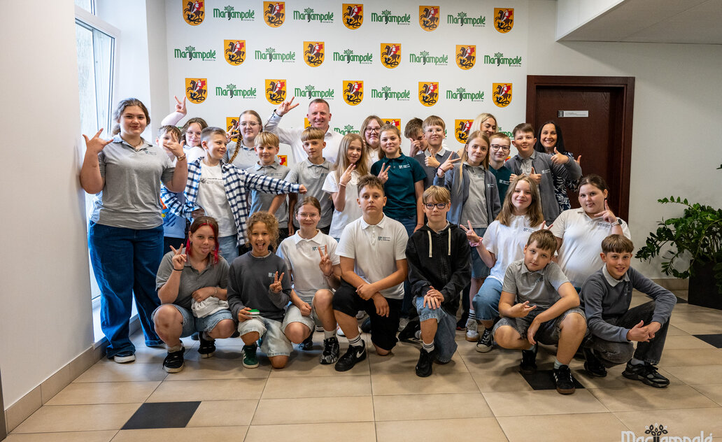 Marijampolės „Ryto“ progimnazijos penktokai svečiavosi pas merą