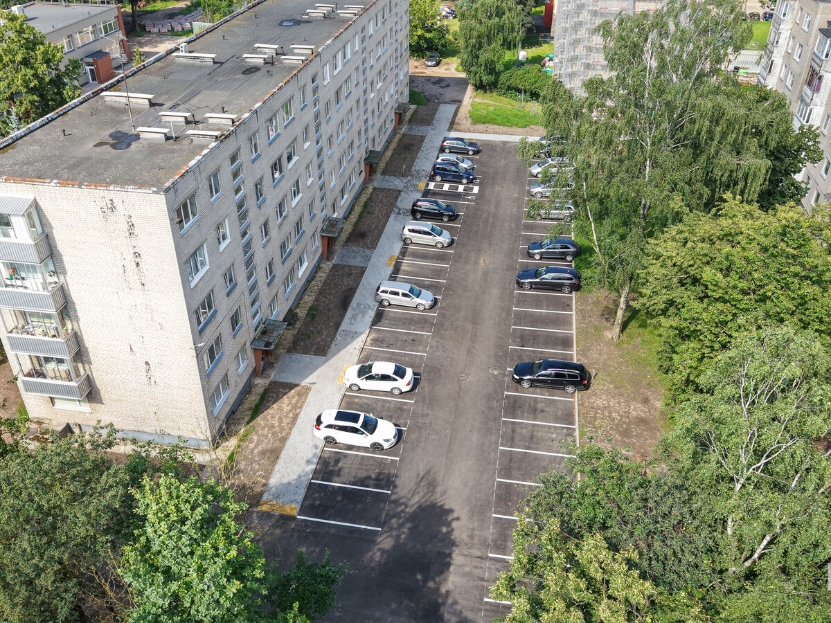 Draugystės g. 21 – daugiau vietos automobiliams ir patogesnė aplinka gyventojams