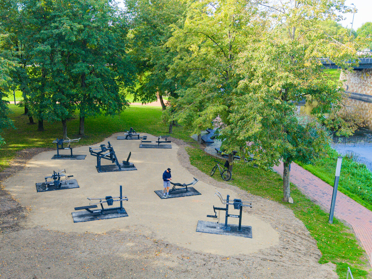 Išbandėte, pamėgote, todėl treniruokliai lieka: Rygiškių Jono parke – nauja vieta sportui
