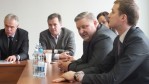 Komandą sveikina mero pavaduotojas Algis Žvaliauskas